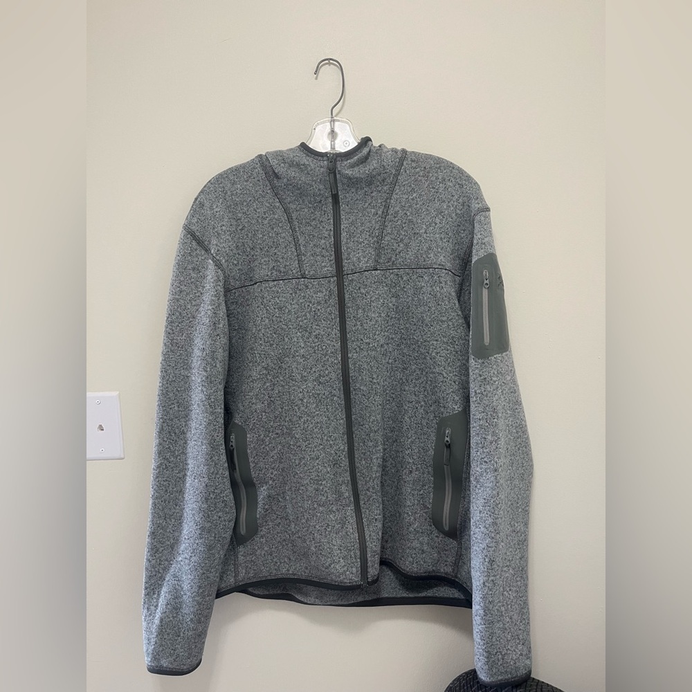 Arc’teryx Hoodie